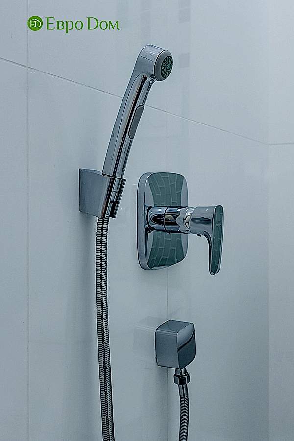 Дизайн двухкомнатной квартиры 77 кв. м в современном стиле. Фото 029